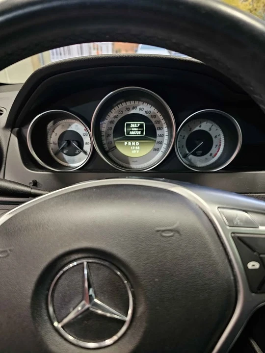 2012 Mercedes-Benz W204 C-Class - Image 5 of 16