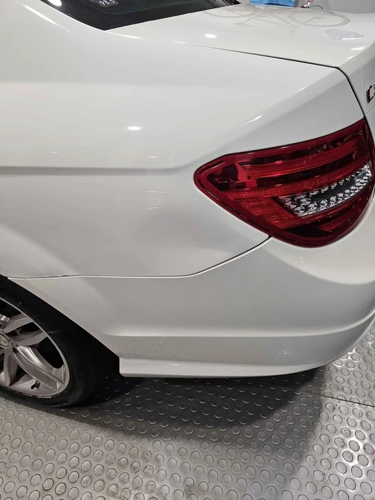 2012 Mercedes-Benz W204 C-Class - Image 12 of 16