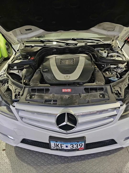 2012 Mercedes-Benz W204 C-Class - Image 7 of 16