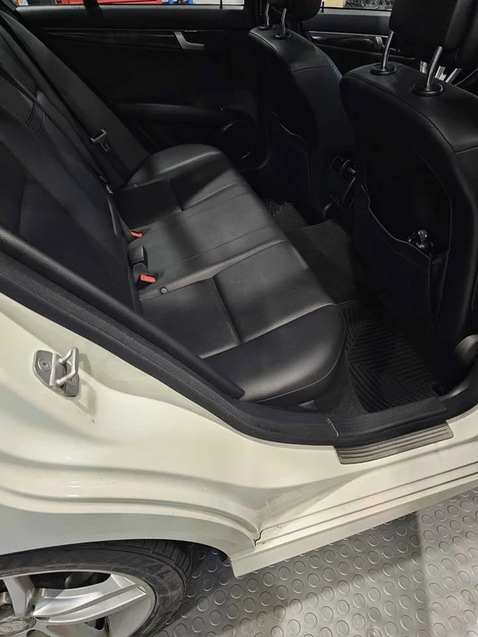 2012 Mercedes-Benz W204 C-Class - Image 6 of 16