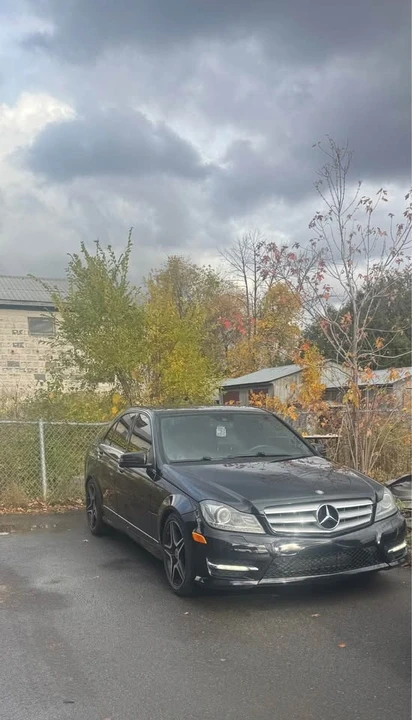 2012 Mercedes-Benz W204 C-Class - Image 2 of 4