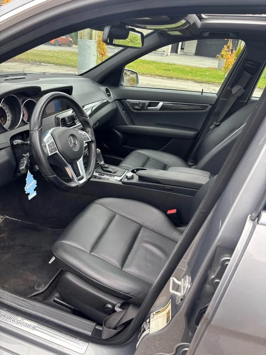 2012 Mercedes-Benz W204 C-Class - Image 9 of 13