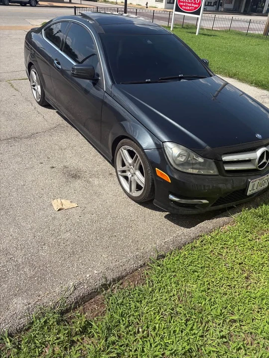 2012 Mercedes-Benz W204 C-Class - Image 2 of 5