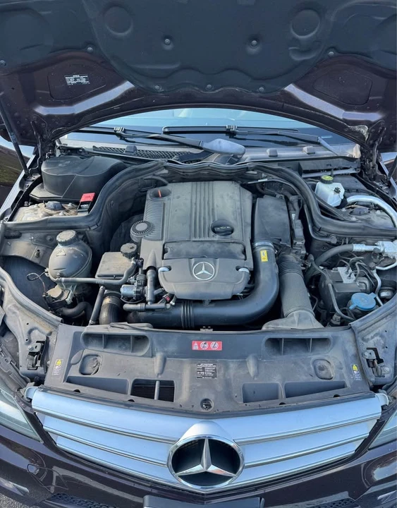 2012 Mercedes-Benz W204 C-Class - Image 8 of 10