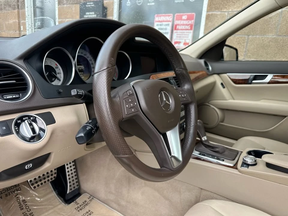 2012 Mercedes-Benz W204 C-Class - Image 7 of 17