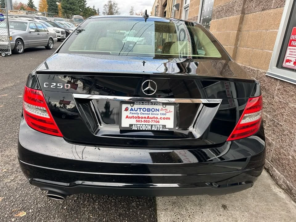 2012 Mercedes-Benz W204 C-Class - Image 4 of 17