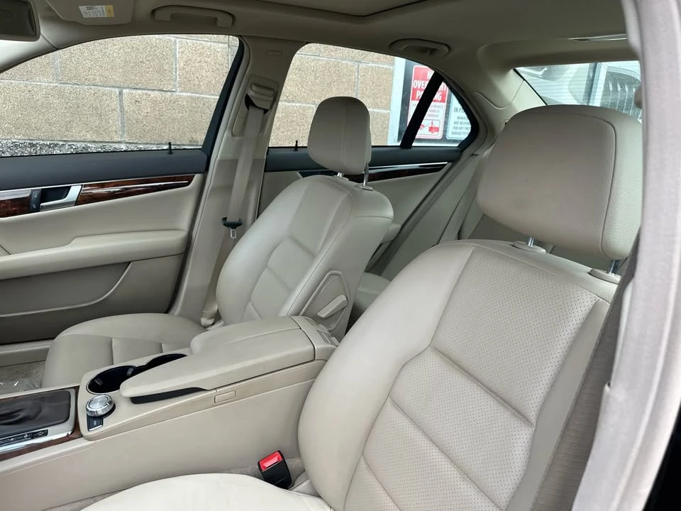2012 Mercedes-Benz W204 C-Class - Image 9 of 17