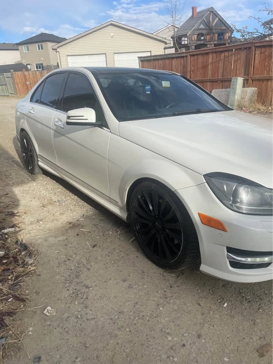 2012 Mercedes-Benz W204 C-Class - Image 2 of 4