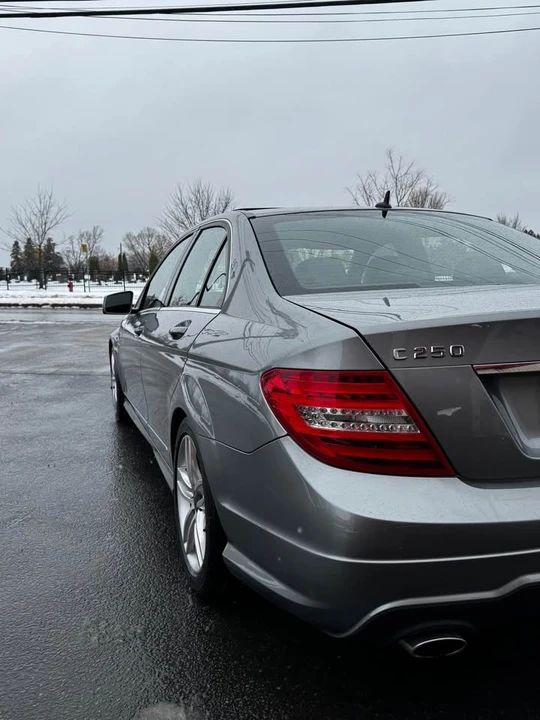 2012 Mercedes-Benz W204 C-Class - Image 4 of 9