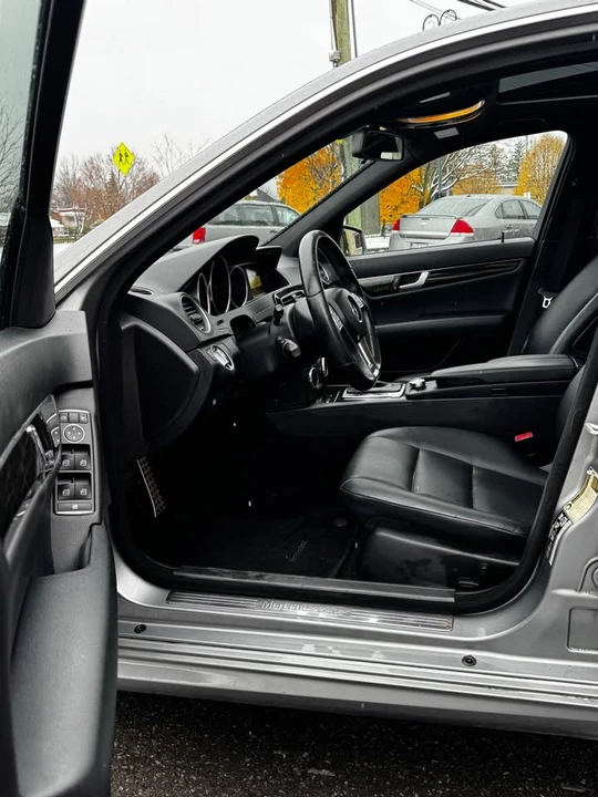 2012 Mercedes-Benz W204 C-Class - Image 5 of 9