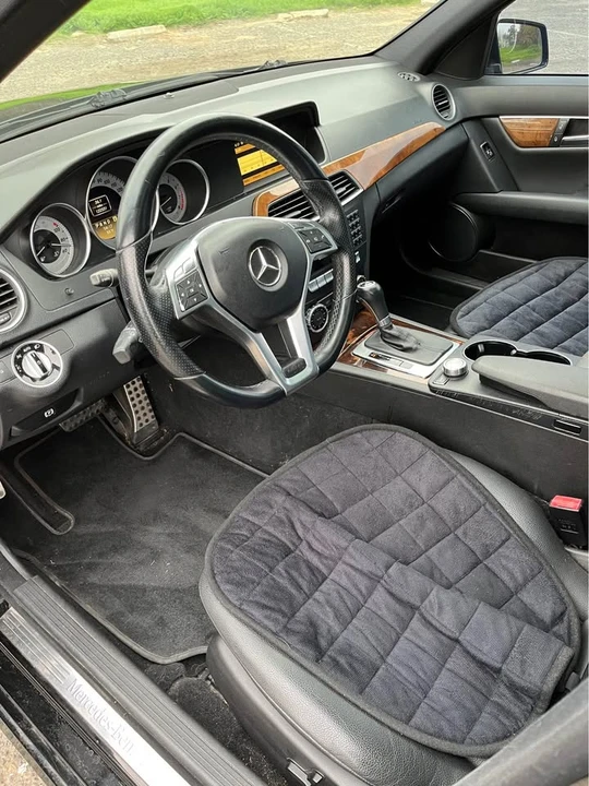 2012 Mercedes-Benz W204 C-Class - Image 7 of 10