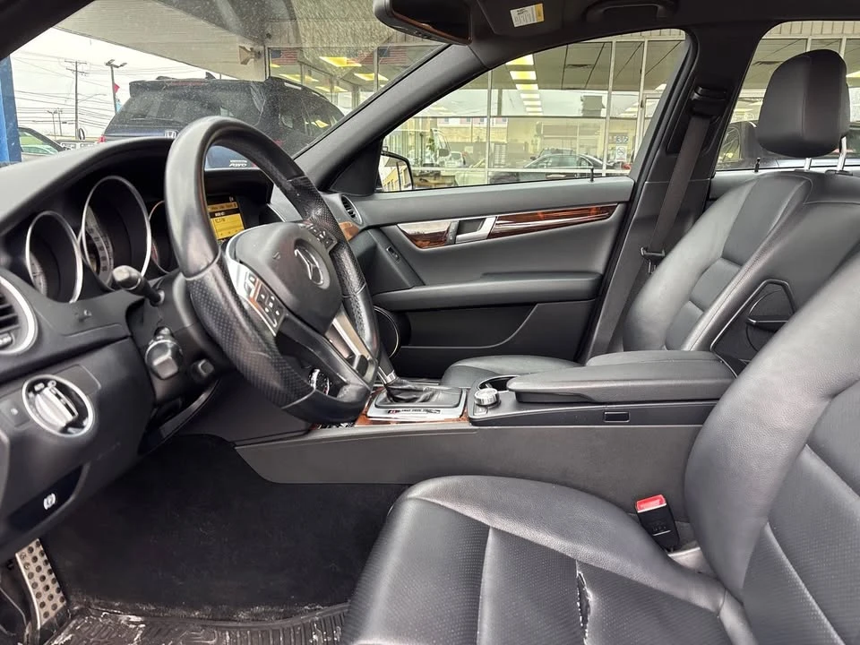 2012 Mercedes-Benz W204 C-Class - Image 10 of 18