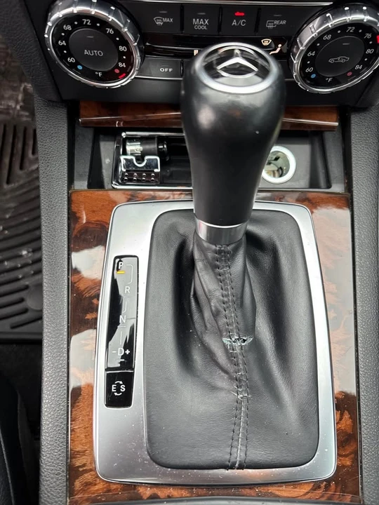 2012 Mercedes-Benz W204 C-Class - Image 16 of 18