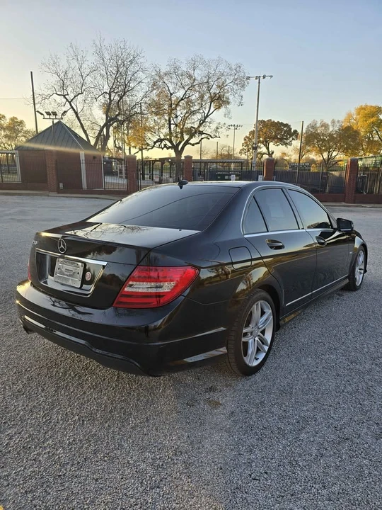 2012 Mercedes-Benz W204 C-Class - Image 6 of 15