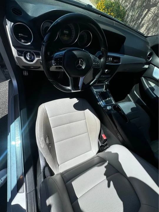 2012 Mercedes-Benz W204 C-Class - Image 5 of 10