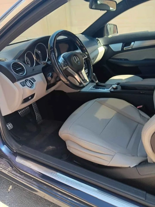 2012 Mercedes-Benz W204 C-Class - Image 3 of 5