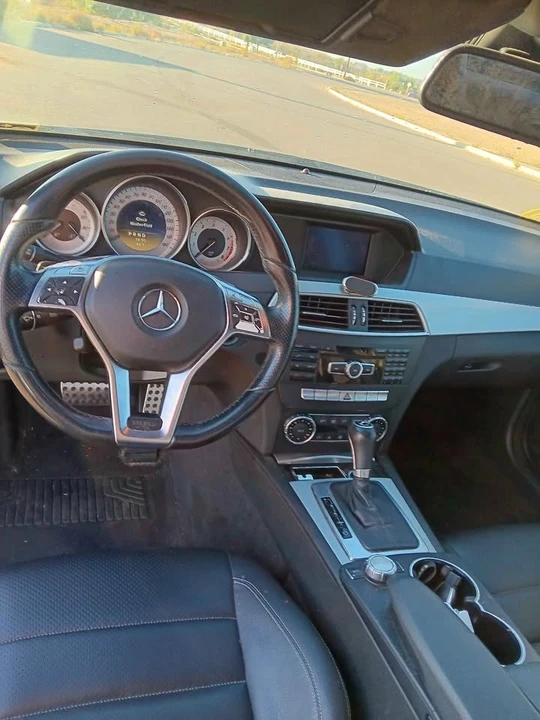 2012 Mercedes-Benz W204 C-Class - Image 6 of 7