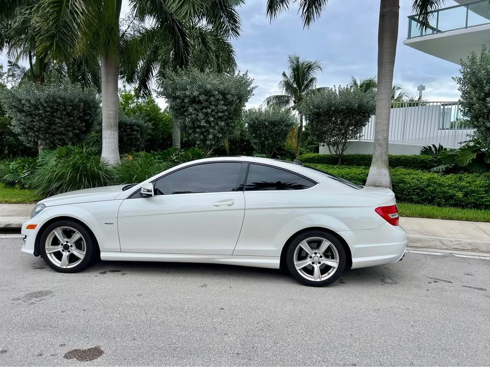 2012 Mercedes-Benz W204 C-Class - Image 5 of 15