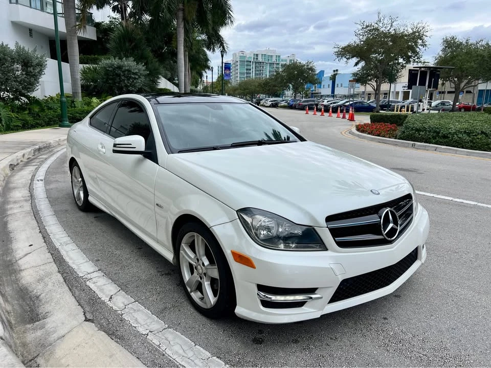 2012 Mercedes-Benz W204 C-Class - Image 3 of 15