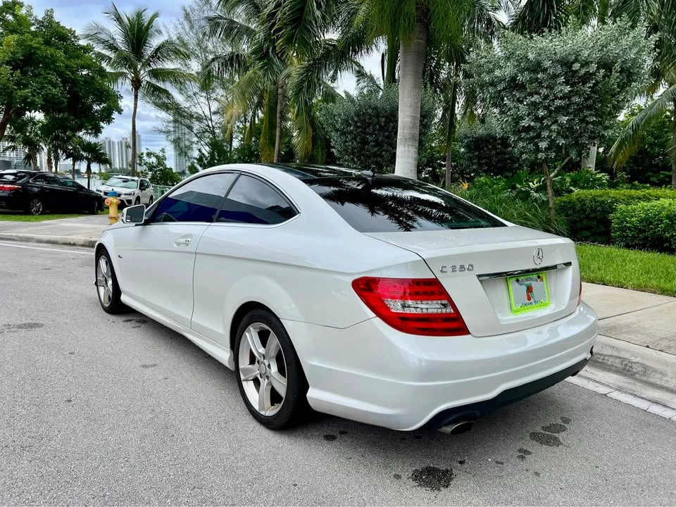 2012 Mercedes-Benz W204 C-Class - Image 7 of 15