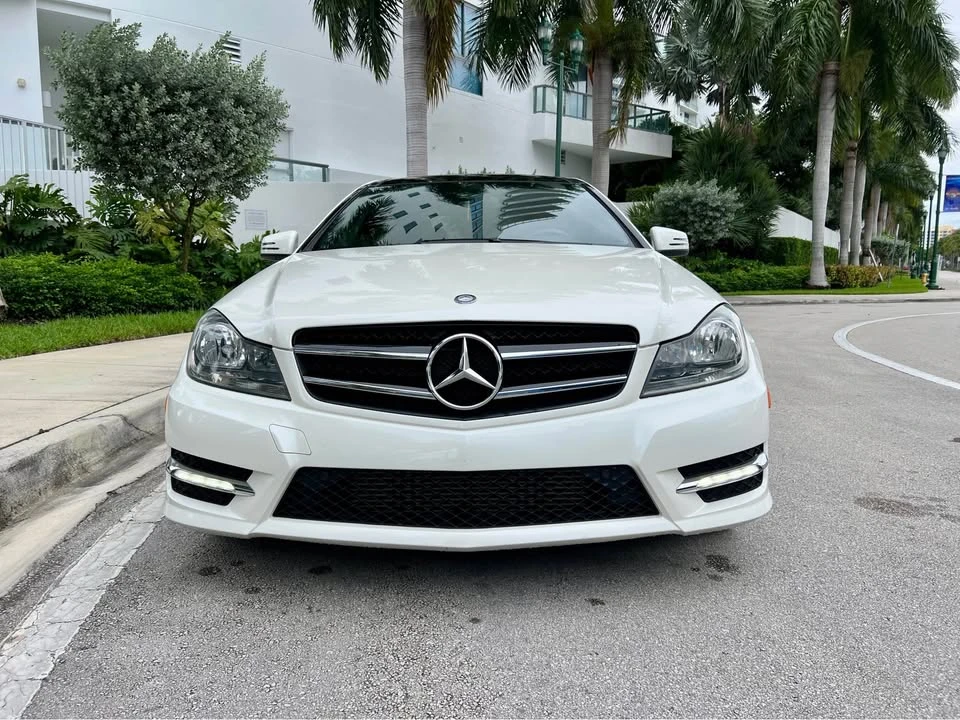 2012 Mercedes-Benz W204 C-Class - Image 2 of 15