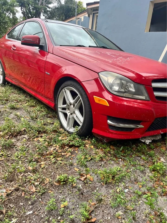 2012 Mercedes-Benz W204 C-Class - Image 2 of 4