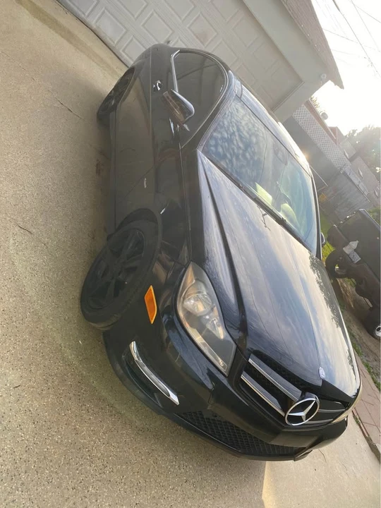 2012 Mercedes-Benz W204 C-Class - Image 3 of 14