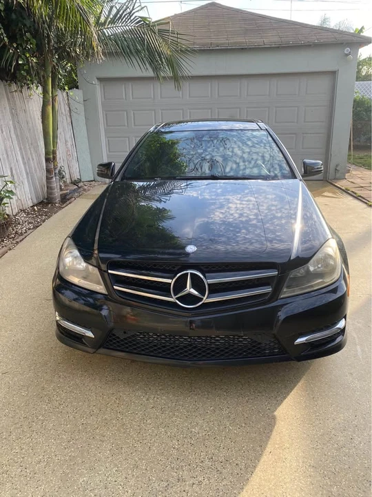 2012 Mercedes-Benz W204 C-Class - Image 2 of 14