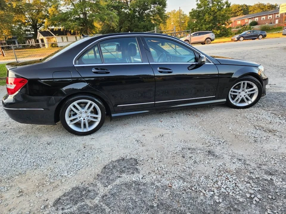 2012 Mercedes-Benz W204 C-Class - Image 9 of 16