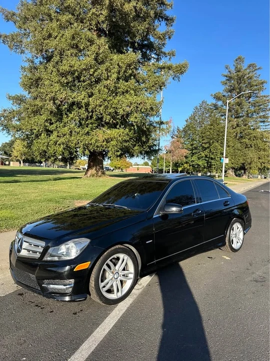 2012 Mercedes-Benz W204 C-Class - Image 2 of 9