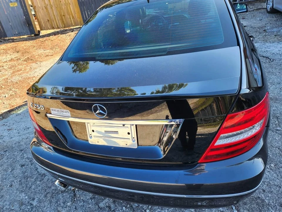 2012 Mercedes-Benz W204 C-Class - Image 15 of 16