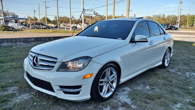 2012 Mercedes-Benz C 250 Luxury Sedan
