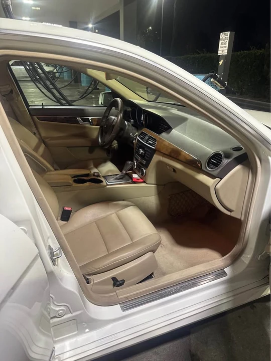 2012 Mercedes-Benz W204 C-Class - Image 5 of 7