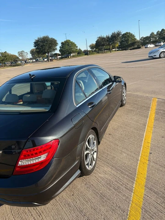 2012 Mercedes-Benz W204 C-Class - Image 4 of 9