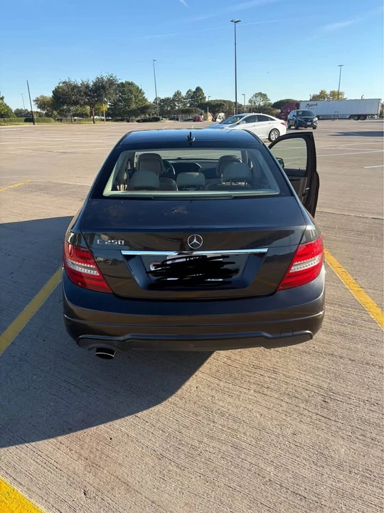 2012 Mercedes-Benz W204 C-Class - Image 3 of 9