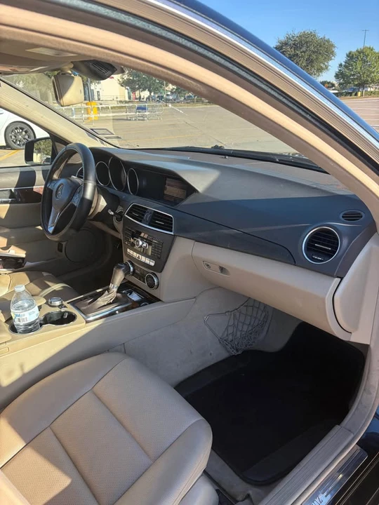 2012 Mercedes-Benz W204 C-Class - Image 7 of 9