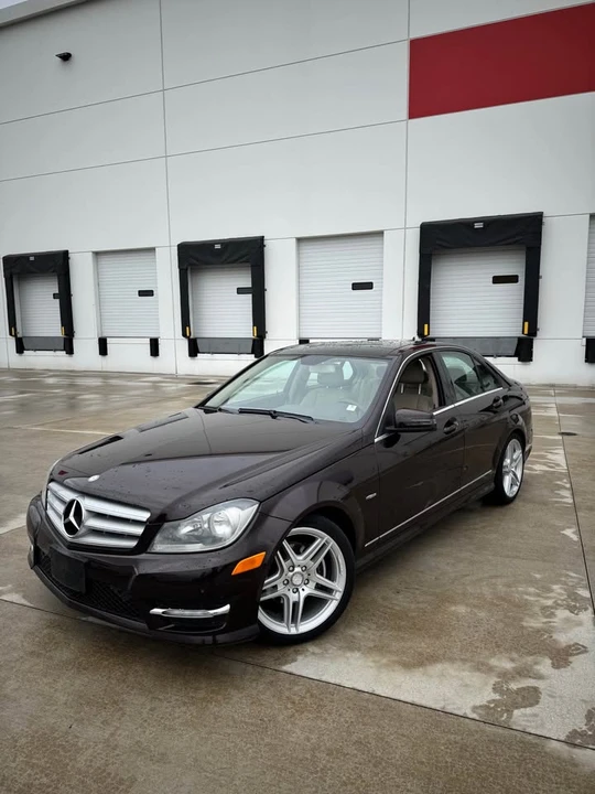 2012 Mercedes-Benz W204 C-Class - Image 2 of 17