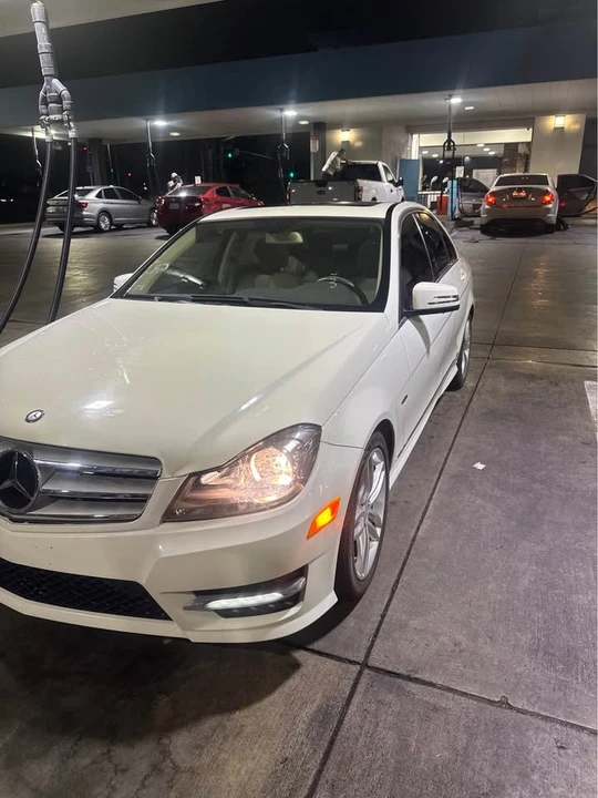 2012 Mercedes-Benz W204 C-Class - Image 16 of 18