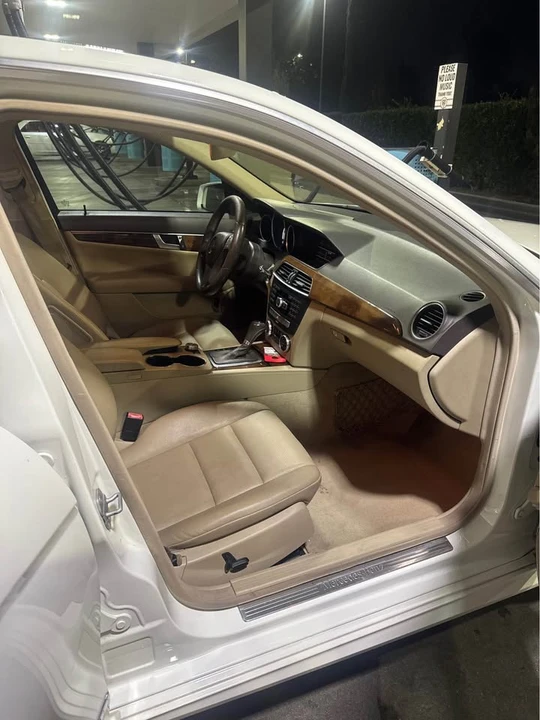 2012 Mercedes-Benz W204 C-Class - Image 11 of 18