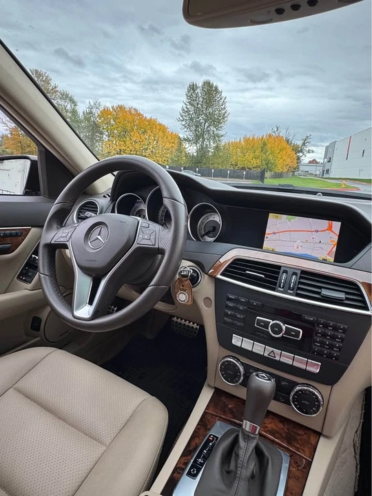 2012 Mercedes-Benz W204 C-Class - Image 19 of 20