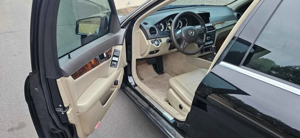 2012 Mercedes-Benz W204 C-Class - Image 9 of 9