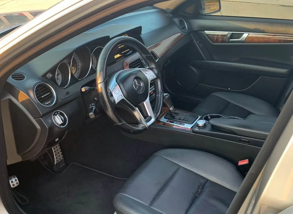 2012 Mercedes-Benz W204 C-Class - Image 11 of 18