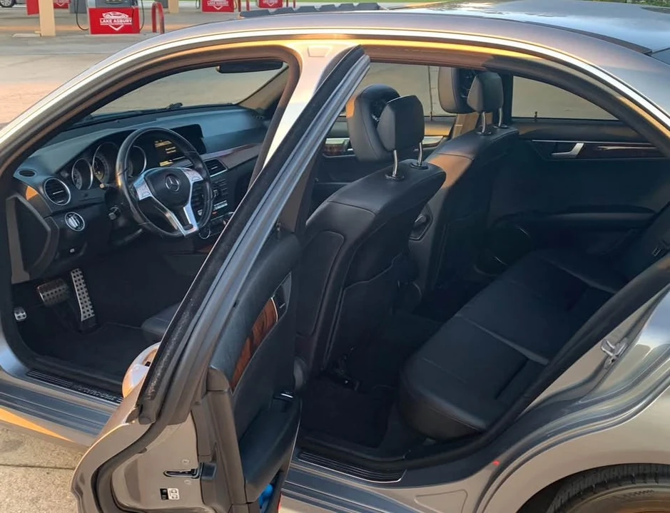 2012 Mercedes-Benz W204 C-Class - Image 9 of 18