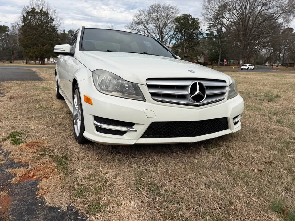 2012 Mercedes-Benz W204 C-Class - Image 2 of 8