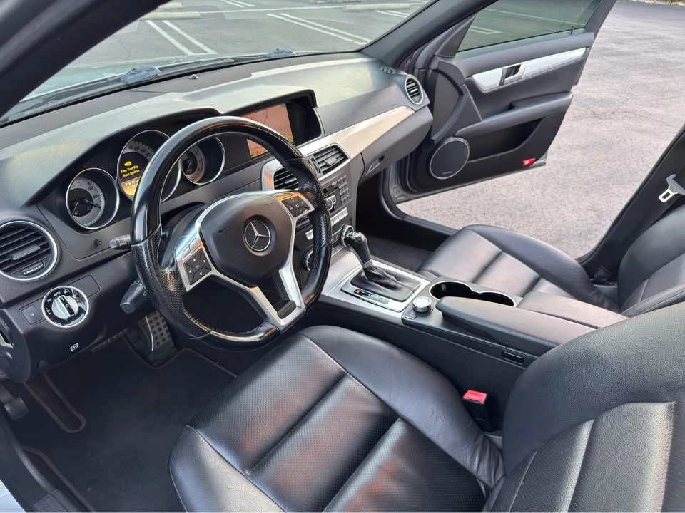 2012 Mercedes-Benz W204 C-Class - Image 8 of 16