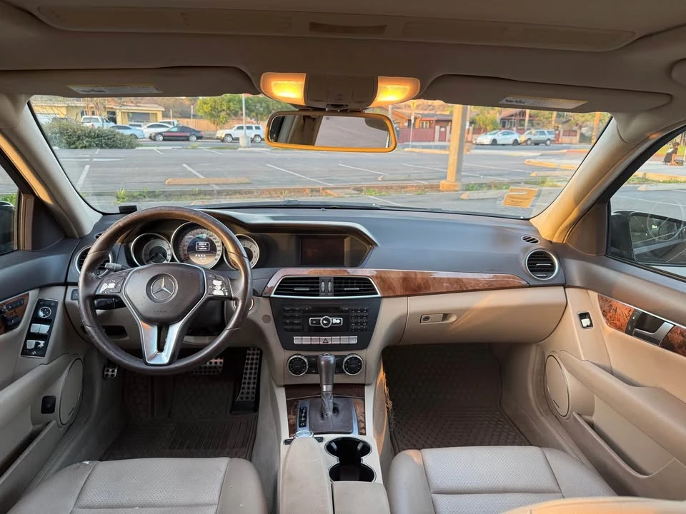 2012 Mercedes-Benz W204 C-Class - Image 8 of 12