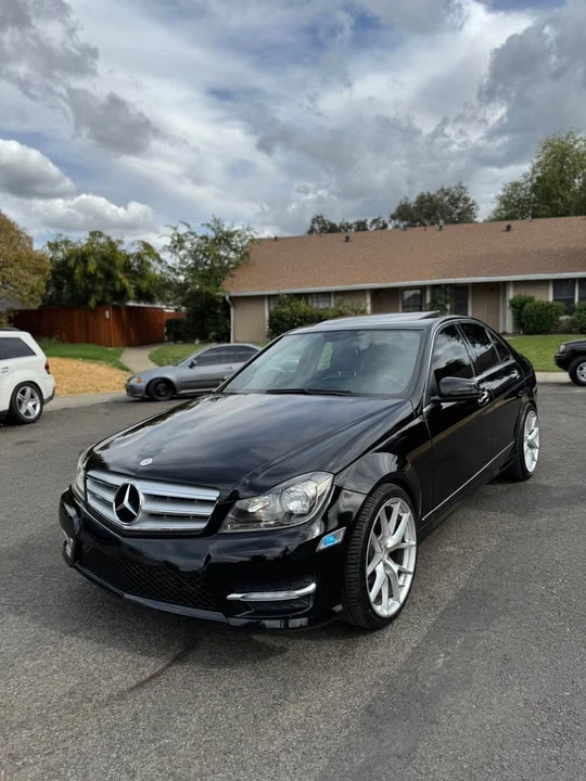 2012 Mercedes-Benz W204 C-Class - Image 2 of 15