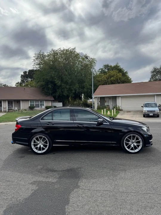 2012 Mercedes-Benz W204 C-Class - Image 6 of 15