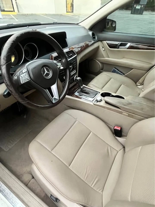 2012 Mercedes-Benz W204 C-Class - Image 10 of 15