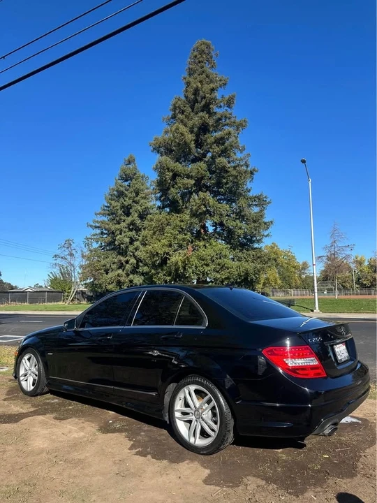 2012 Mercedes-Benz W204 C-Class - Image 2 of 8